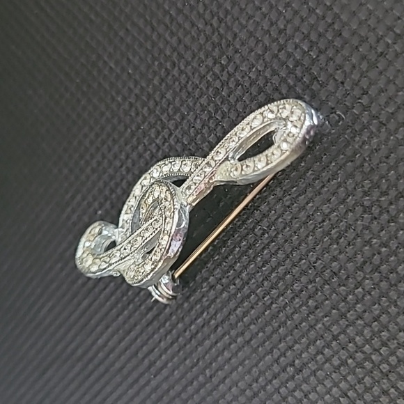 VINTAGE Rhinestone Treble Clef Music Note Brooch - Picture 5 of 12